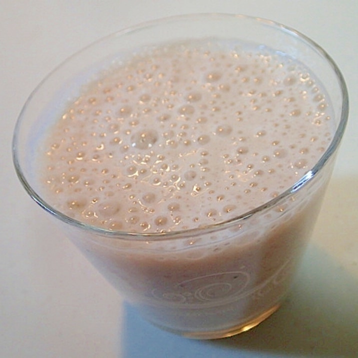 バナナとぶどう蒟蒻ゼリーの美的ヨーグルトジュース